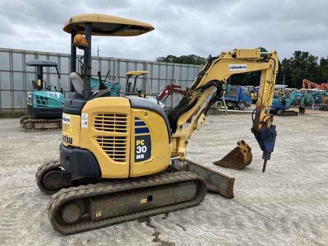 MINI EXCAVATOR — Auction (lot 8460-331)