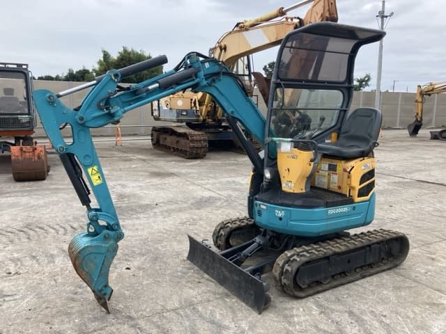 MINI EXCAVATOR — Auction (lot 8460-333)