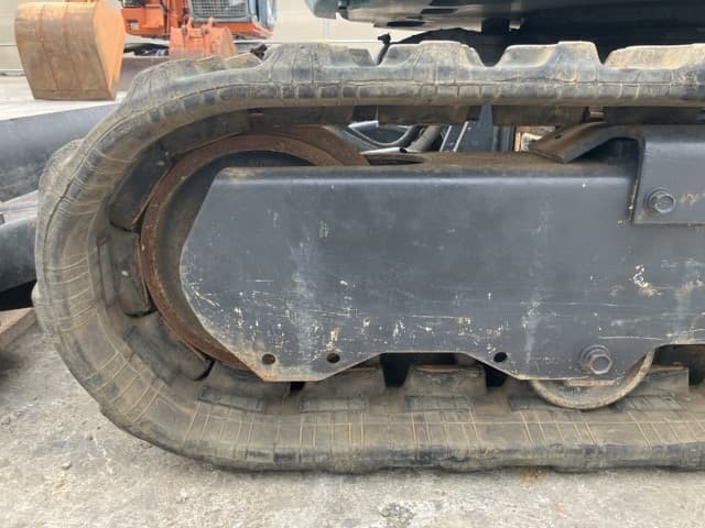 MINI EXCAVATOR — Auction (lot 8460-333)