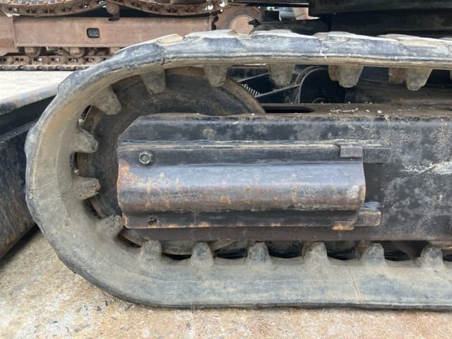 MINI EXCAVATOR — Auction (lot 8460-335)