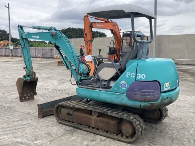 MINI EXCAVATOR — Auction (lot 8460-336)