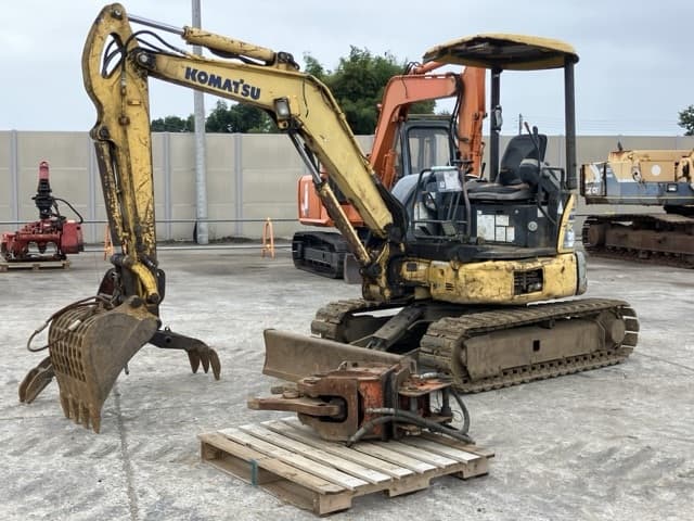 MINI EXCAVATOR — Auction (lot 8460-337)