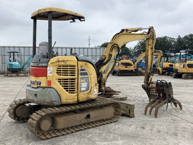 MINI EXCAVATOR — Auction (lot 8460-337)