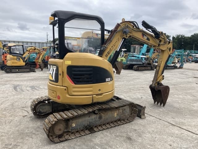 MINI EXCAVATOR — Auction (lot 8460-338)