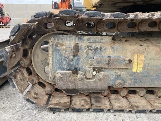 MINI EXCAVATOR — Auction (lot 8460-338)