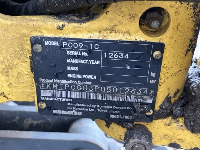MINI EXCAVATOR — Auction (lot 8460-34)