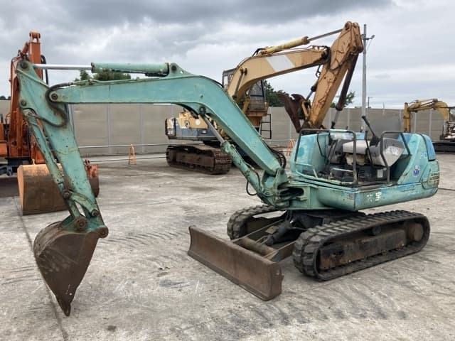 MINI EXCAVATOR — Auction (lot 8460-340)