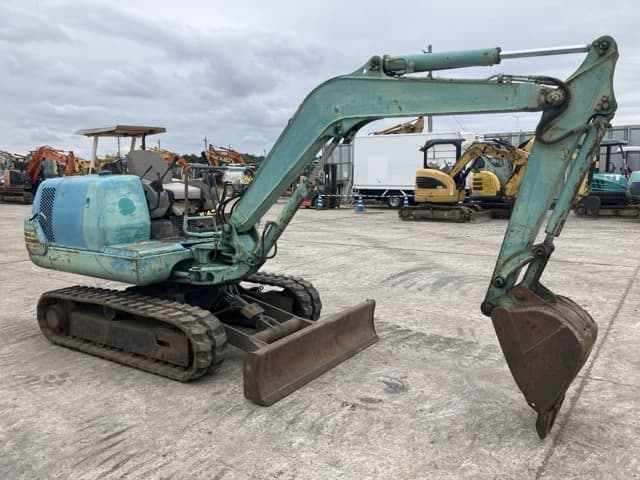 MINI EXCAVATOR — Auction (lot 8460-340)