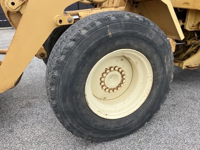WHEEL LOADER — Auction (lot 8460-350)