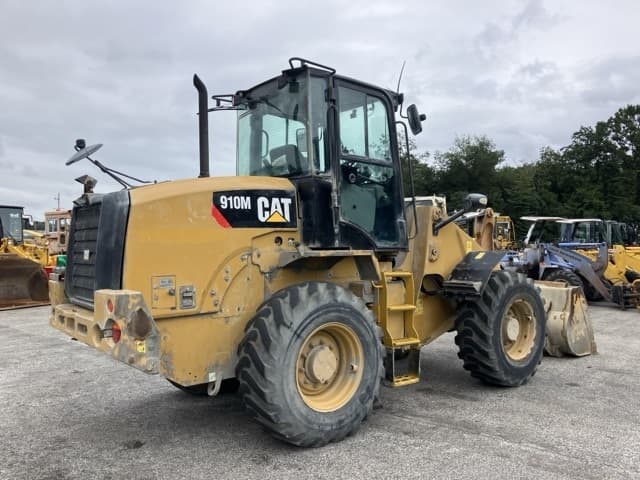 WHEEL LOADER — Auction (lot 8460-352)
