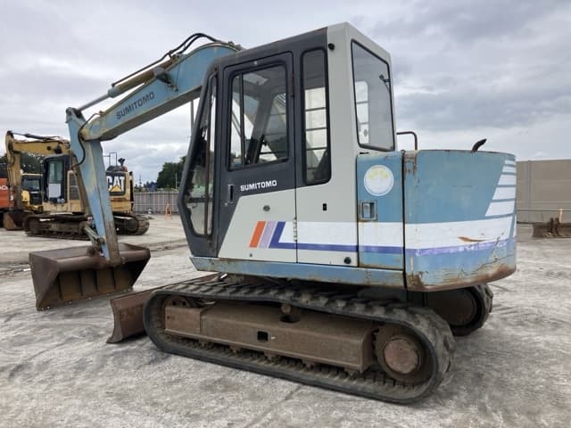 EXCAVATOR — Auction (lot 8460-353)