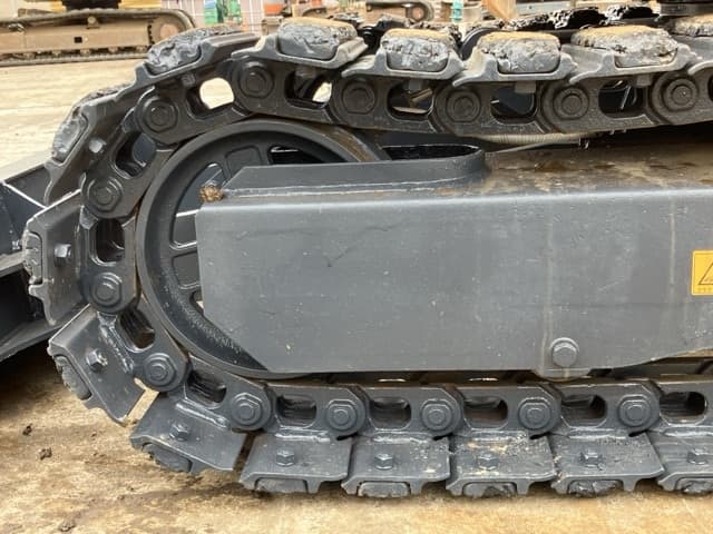 MINI EXCAVATOR — Auction (lot 8460-354)