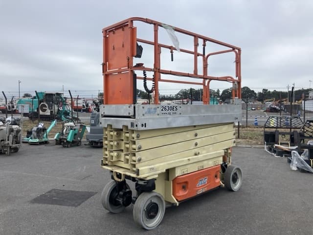 AERIAL WORK PLATFORM — Auction (lot 8460-37)