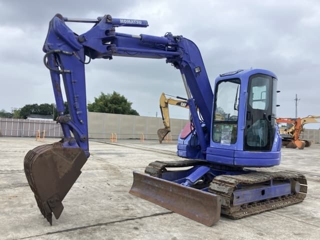 EXCAVATOR — Auction (lot 8460-372)