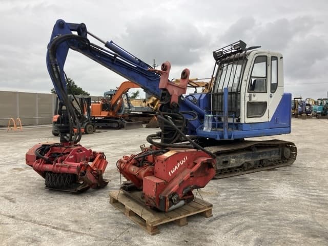 EXCAVATOR — Auction (lot 8460-373)