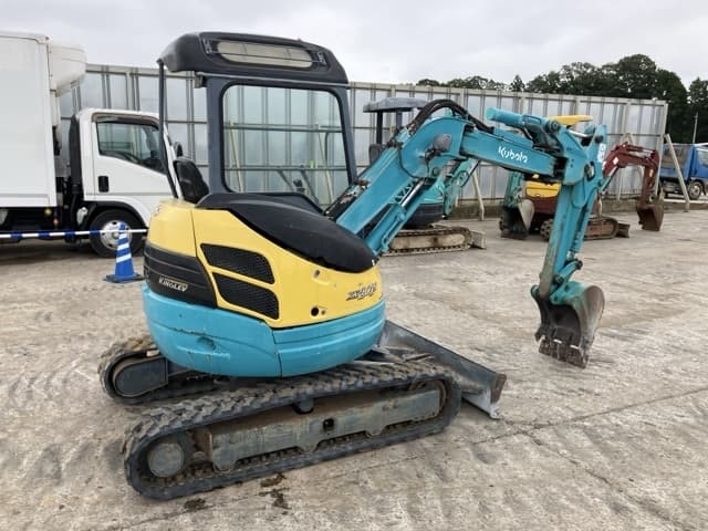 MINI EXCAVATOR — Auction (lot 8460-375)