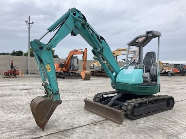 MINI EXCAVATOR — Auction (lot 8460-384)