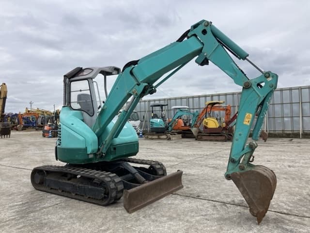 MINI EXCAVATOR — Auction (lot 8460-384)