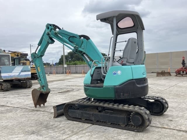 MINI EXCAVATOR — Auction (lot 8460-384)