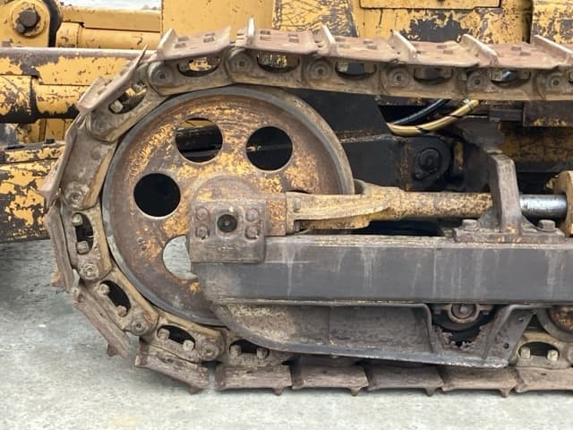 Bulldozer — Auction (lot 8460-385)