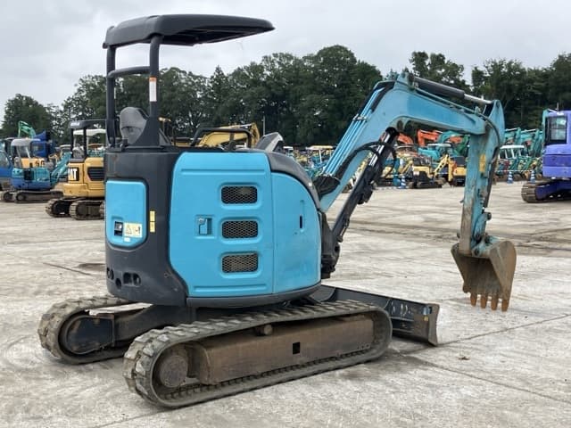 MINI EXCAVATOR — Auction (lot 8460-387)