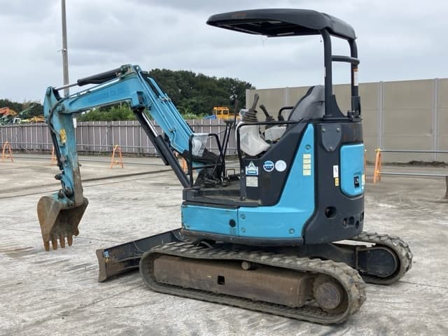 MINI EXCAVATOR — Auction (lot 8460-387)