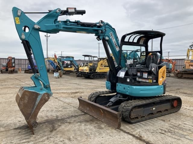 MINI EXCAVATOR — Auction (lot 8460-396)
