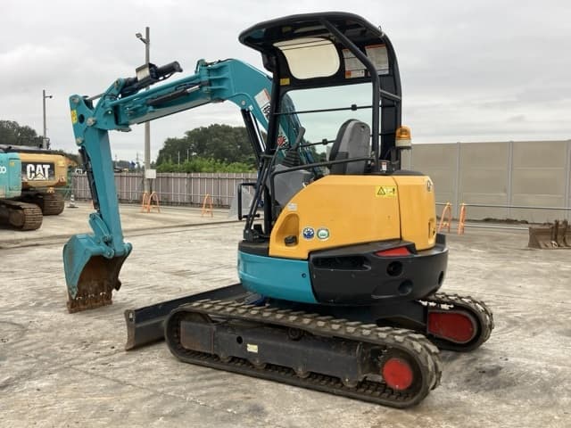 MINI EXCAVATOR — Auction (lot 8460-397)