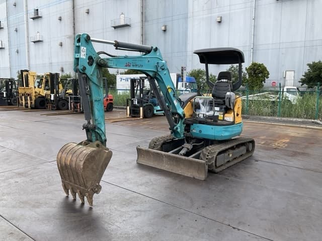MINI EXCAVATOR — Auction (lot 8460-40001)