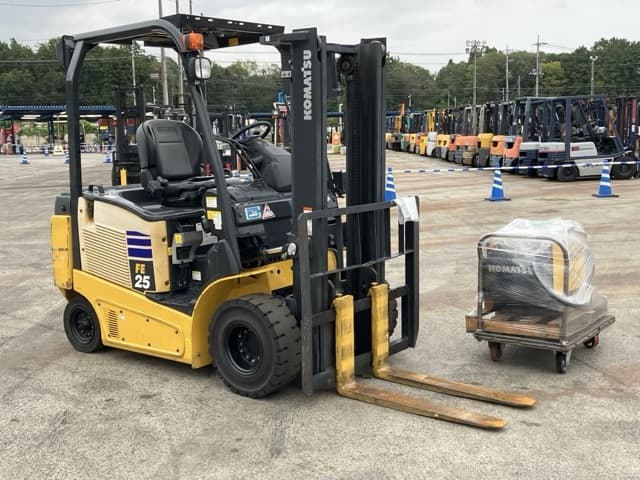 Battery Forklift — Auction (lot 8460-4007)