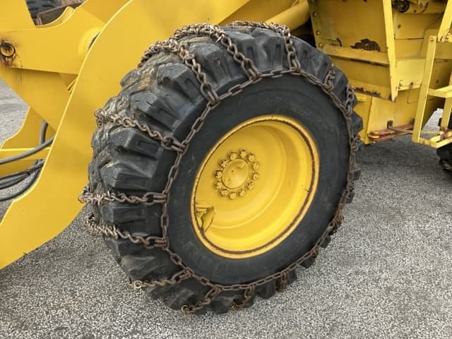 WHEEL LOADER — Auction (lot 8460-401)