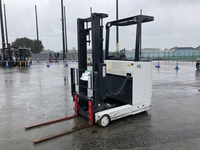 Reach Forklift — Auction (lot 8460-4010)