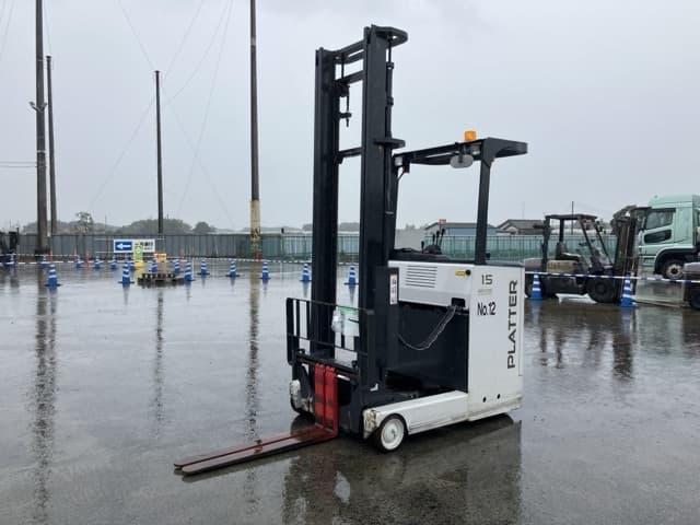 Reach Forklift — Auction (lot 8460-4016)