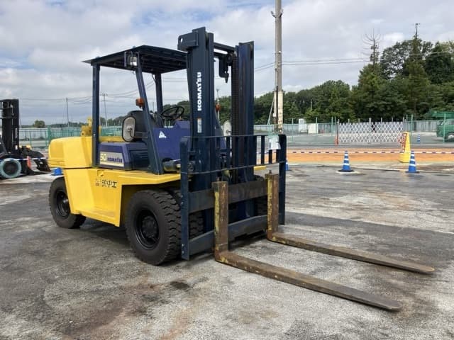 Forklift — Auction (lot 8460-4020)
