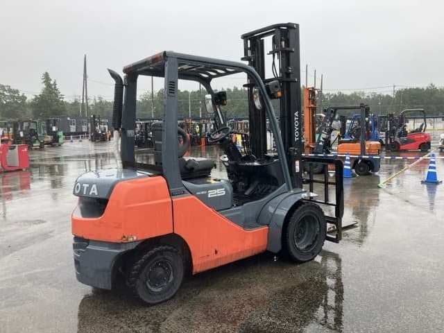 Forklift — Auction (lot 8460-4024)