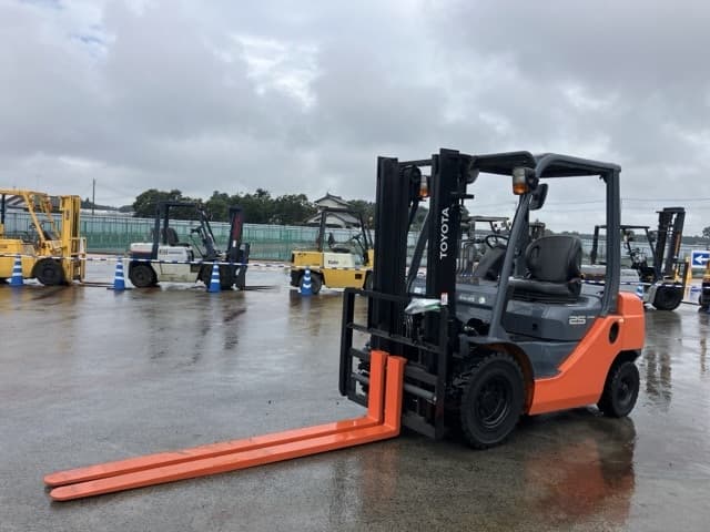Forklift — Auction (lot 8460-4035)