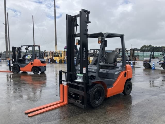 Forklift — Auction (lot 8460-4037)