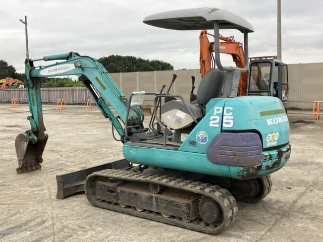 MINI EXCAVATOR — Auction (lot 8460-404)