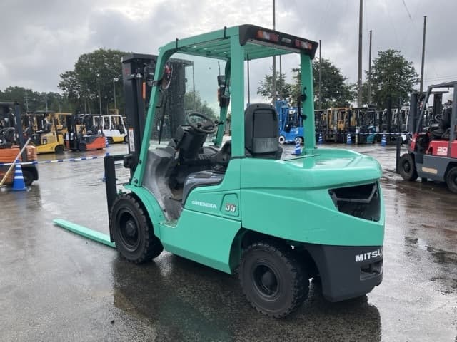 Forklift — Auction (lot 8460-4040)