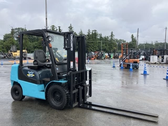 Forklift — Auction (lot 8460-4042)