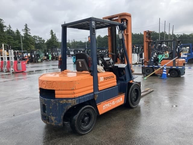Forklift — Auction (lot 8460-4043)
