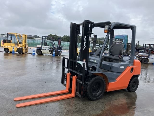 Forklift — Auction (lot 8460-4044)