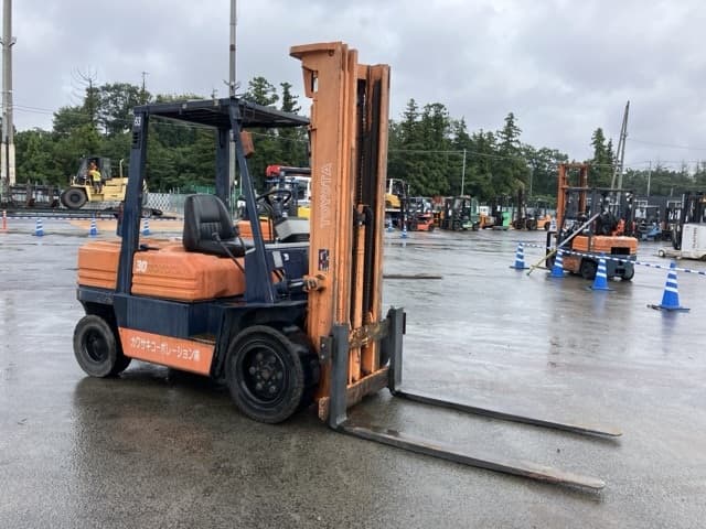 Forklift — Auction (lot 8460-4049)