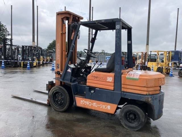 Forklift — Auction (lot 8460-4049)
