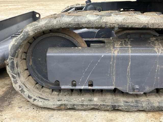MINI EXCAVATOR — Auction (lot 8460-405)