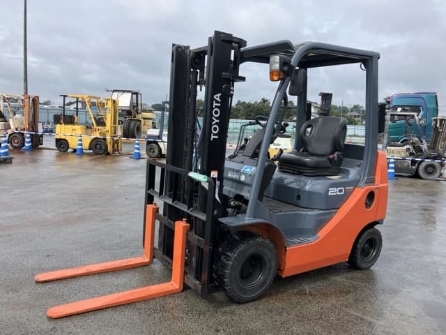 Forklift — Auction (lot 8460-4050)