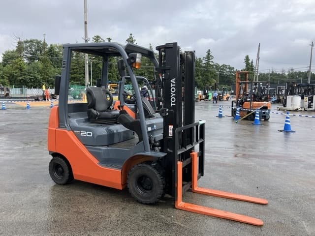 Forklift — Auction (lot 8460-4050)