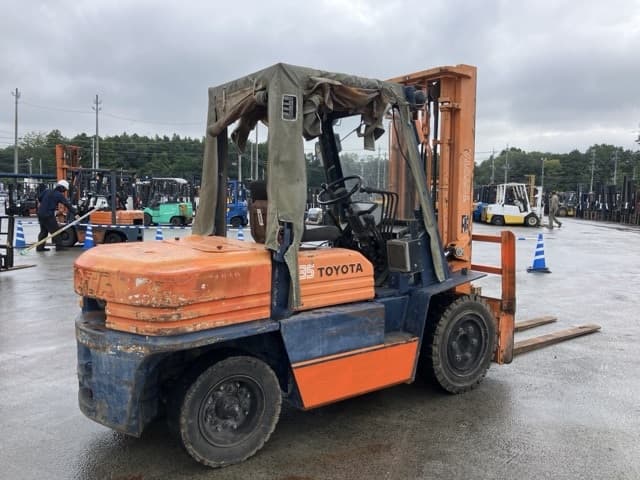 Forklift — Auction (lot 8460-4059)