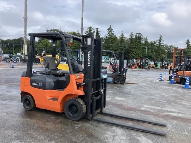 Forklift — Auction (lot 8460-4060)