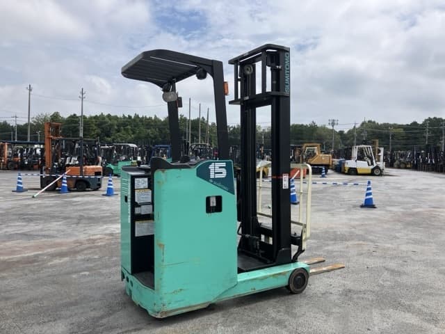 Reach Forklift — Auction (lot 8460-4062)